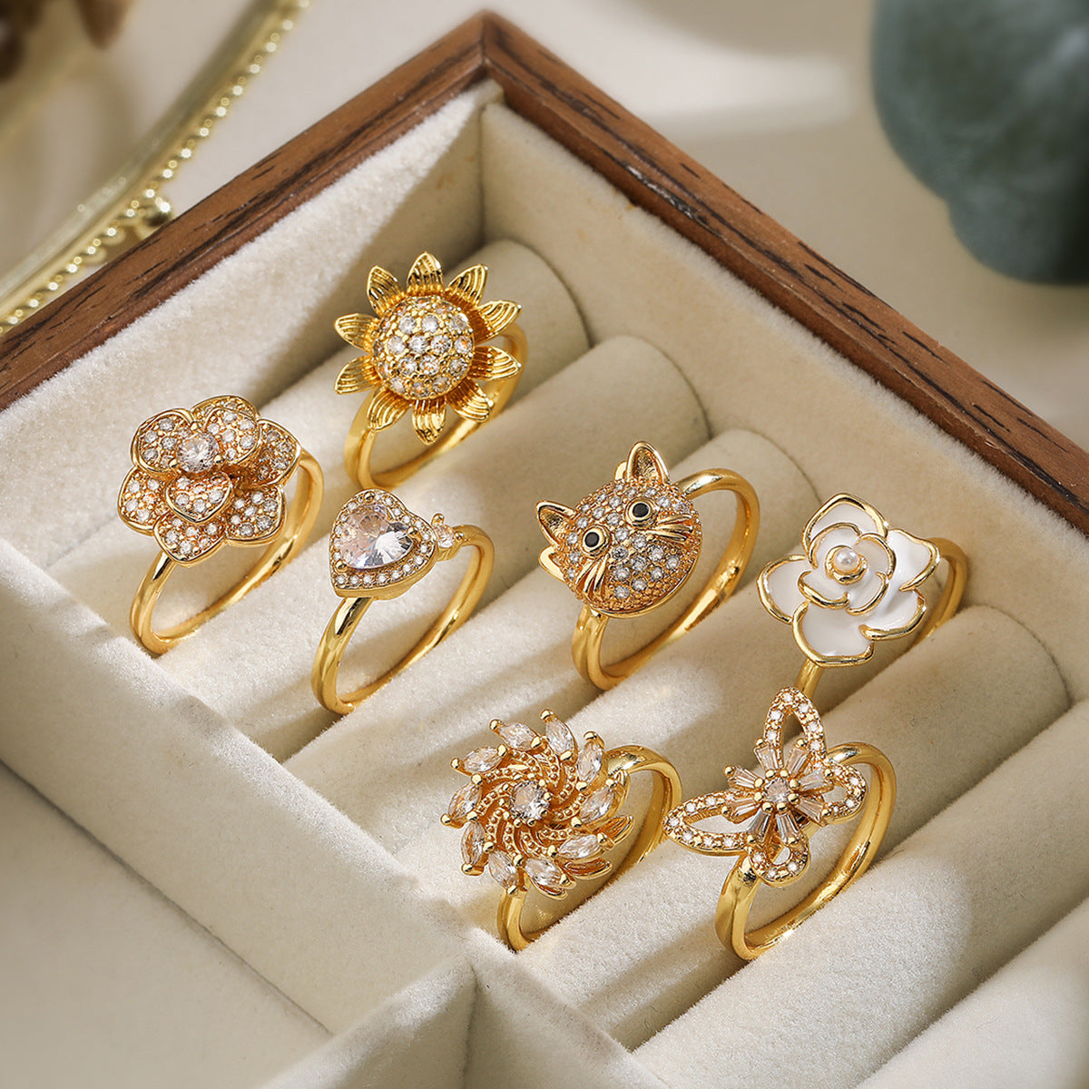 Roveo Butterfly Bloom Ring